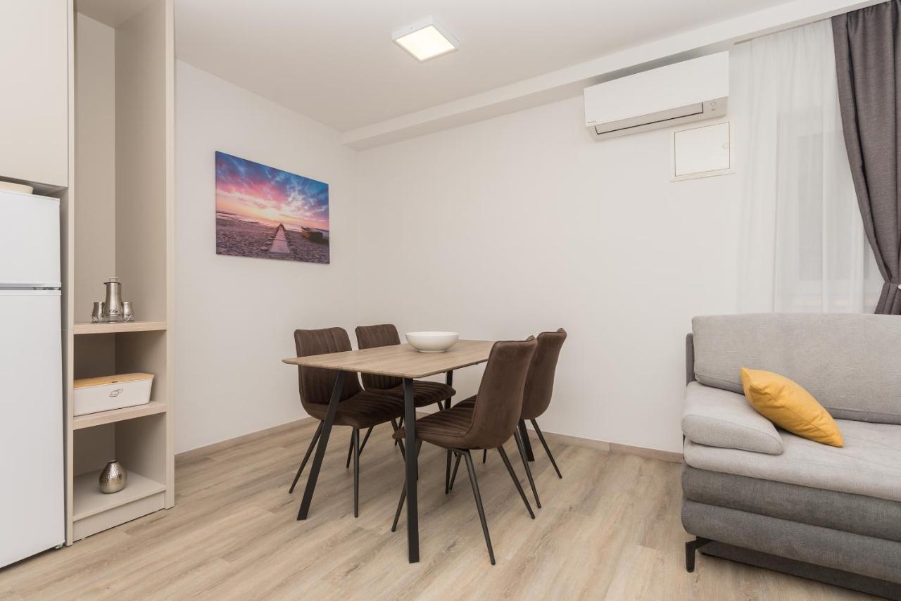 Apartments By The Sea Makarska - 19134 מראה חיצוני תמונה