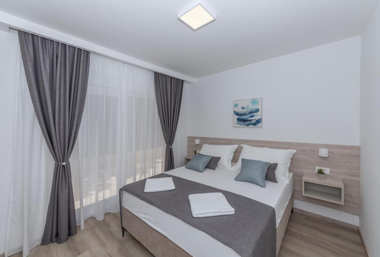 Apartments By The Sea Makarska - 19134 מראה חיצוני תמונה
